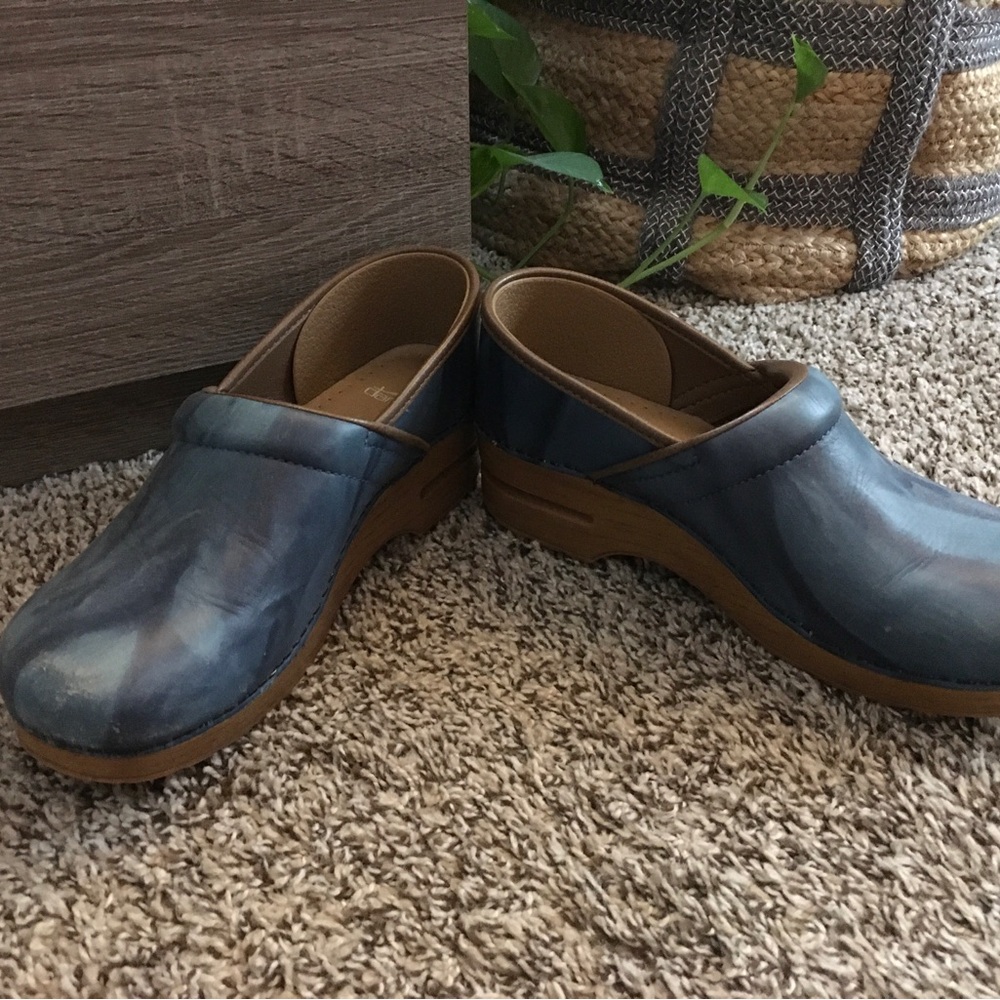 Dansko Clog Swirled Blue Leather EU40